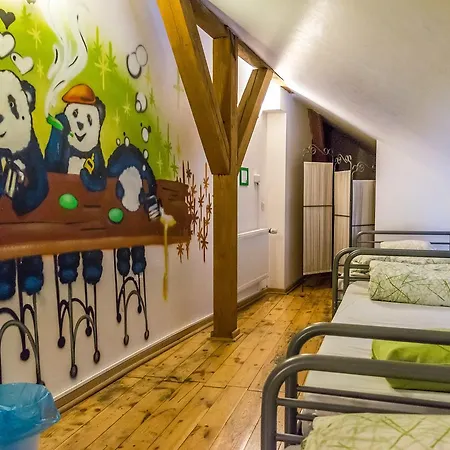 The Madhouse Hostel Prága